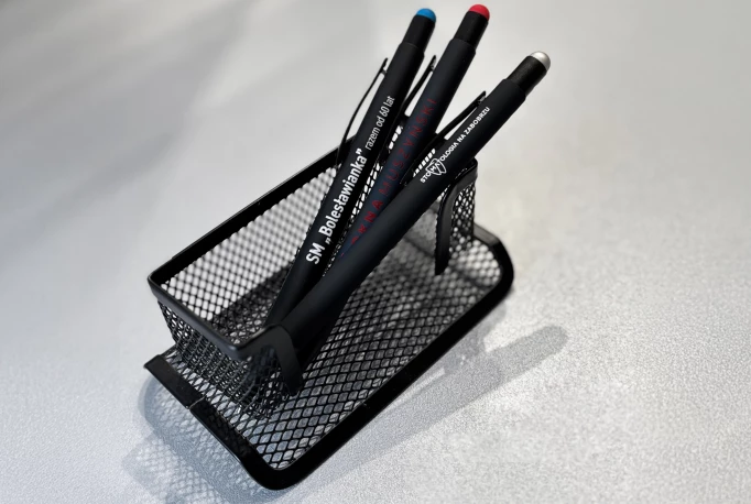 Długopisy z logo – dlaczego to jeden z najskuteczniejszych gadżetów reklamowych?