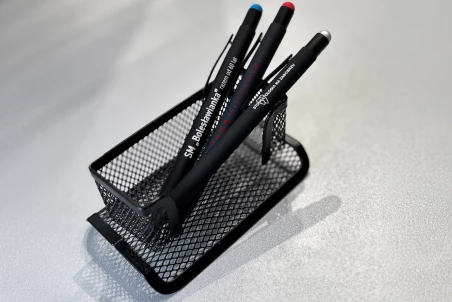 Długopisy z logo – dlaczego to jeden z najskuteczniejszych gadżetów reklamowych?