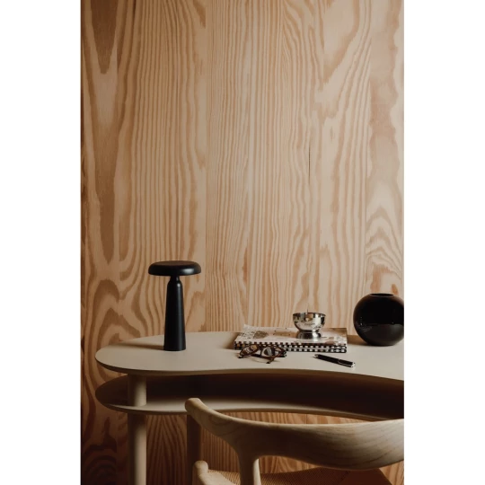 VINGA Avery RCS table lamp (VG650-03)-1